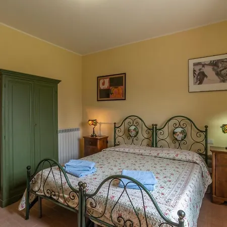 Vakantieboerderij Le Rosse Di Montebuono